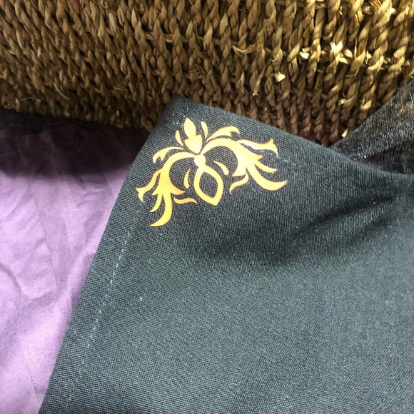 Black and Orange Rune Set with Star Box and rune cloth - Picture 7 of 11